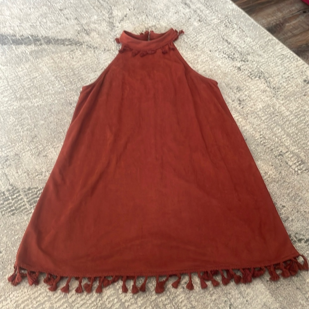 Ladies lovely a-line burnt orange Entro dress with tassel trim. 100% polyester L